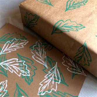 4450 Taste of Art-Holiday Wrapping Paper