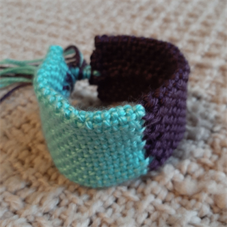 3010. Pin Loom Projects: Woven Cuff