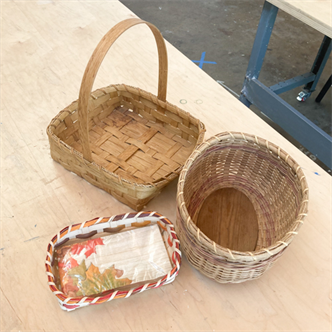 917. Baskets for Gatherings