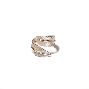 Class Image Silver Feather Wrap Ring Workshop