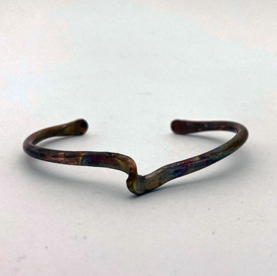 Class Image Taste of Art - Twist Forged Wishbone Bracelet