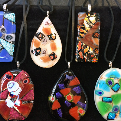 Class Image Taste of Art - Fused Glass Pins & Pendants