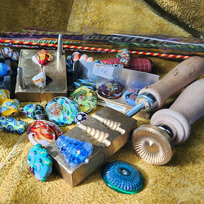 Class Image Intermediate Glass Beadmaking with Diane Cain